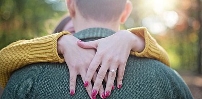 Już tyle par mieszka wspólnie przed ślubem