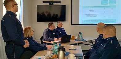 Pułtuscy policjanci ocenili swój rok pracy. Oto liczby [ANKIETA]