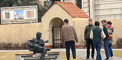 Ławeczka Klenczona w Pułtusku nie gra za darmo