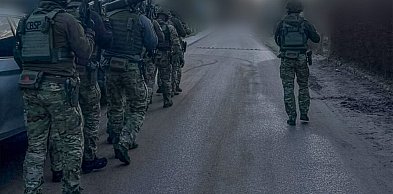 Granaty hukowe i akcja o świcie! Co znaleziono pod Pułtuskiem?