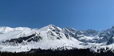 Całe Tatry zamknięte dla turystów; śnieg i znaczne zagrożenie lawinowe!