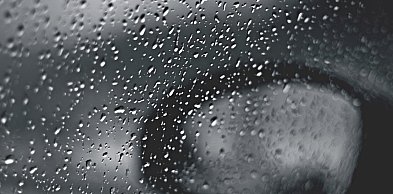 Przelotne opady deszczu i deszczu ze śniegiem