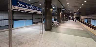 Otwarto przejście podziemne na Dworcu Gdańskim. Tam dojeżdżamy z Pułtuska