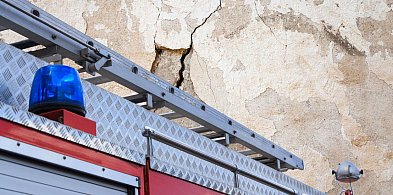 Runęła ściana – ratownicy walczyli o życie robotnika z Pułtuska!-32970