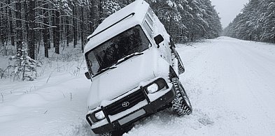 Chciał wyciągać auto z rowu. Policja szybko go zatrzymała-35032