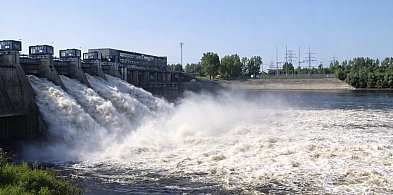 Nagła decyzja o zrzucie wody z Zalewu! Co stanie się z Narwią w Pułtusku?