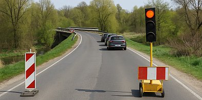 Tymczasowe światła już stoją! -32467