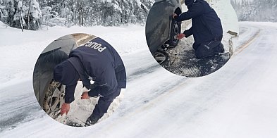 Utknęli na lodzie w centrum Pułtuska-35278