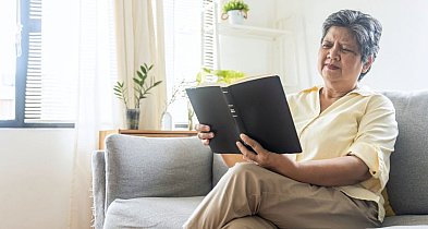 Nadwzroczność – objawy, przyczyny i dostępne rozwiązania-33530