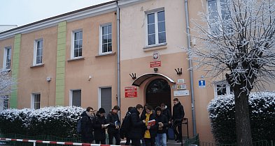 Uczniowie mogą zgarnąć prawie 7 tys. zł. Sprawdź, czy się załapiesz