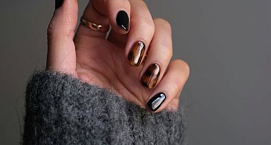 Sprawdź, jak makijaż i manicure odmieniają charakter stylizacji