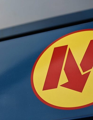 W poniedziałek pociągi metra M1 będą kursowały na całej trasie-33711