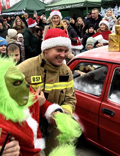 Grinich zaatakował Jarmark! Strażacy uratowali święta w Zatorach!-34245