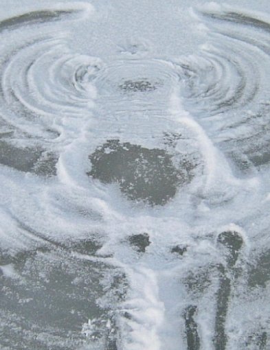 Anioły na śniegu dla chorego chłopca. Pułtusk daje przykład