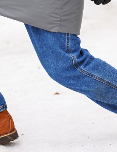 Poślizgnąłeś się i złamałeś nogę w drodze do pracy?