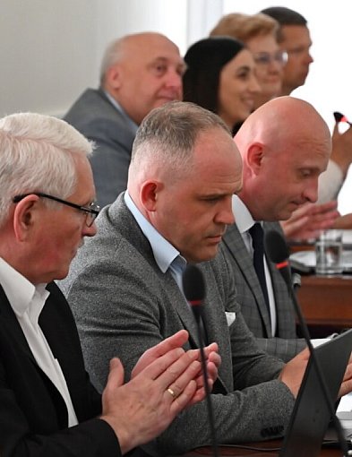 Burmistrz Beata Jóźwiak z wotum zaufania i absolutorium za 2025 rok