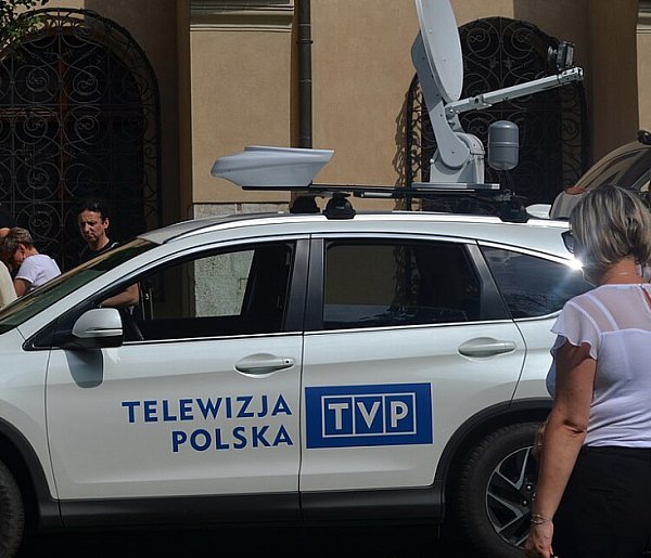 Zmiany w Telewizji Polskiej. Te kanały mogą przejść do historii-32297