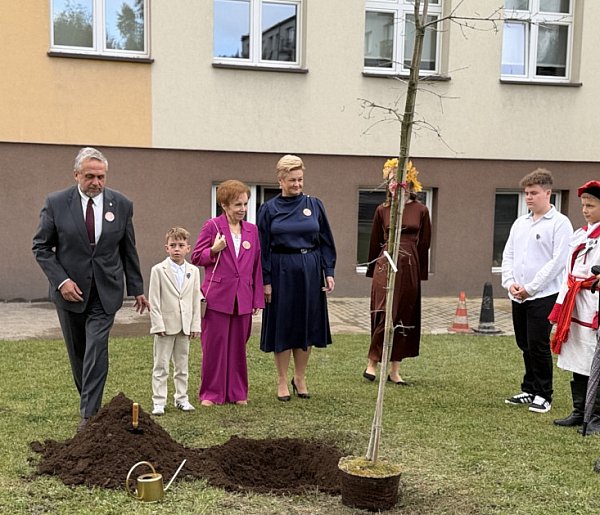 „Dębowe Gody” w Pułtusku! 80 lat emocji, wspomnień i wielkich serc...-32793