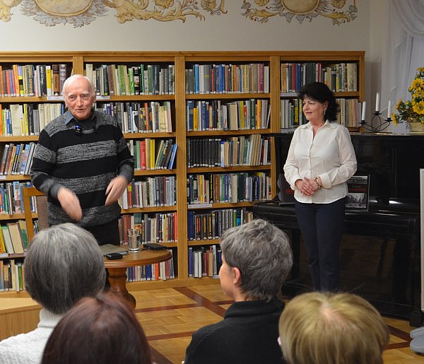 Spotkanie z Edwardem Leszczyńskim w ramach Nocy Bibliotek 2025-33000
