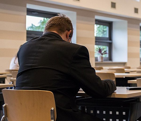 Zmiany w przepisach o wynagrodzeniach. Zapłacą za gotowość do pracy-33441