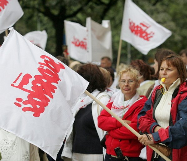 Oświatowa „S” oflaguje szkoły i przedszkola protestując-33616