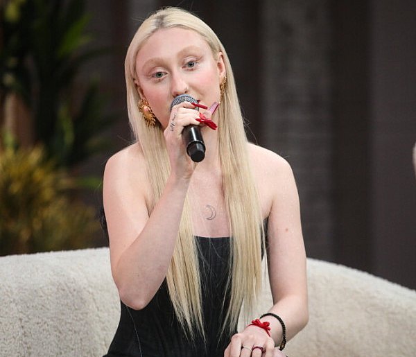 Nagranie Luny tańczącej w kościele narusza szacunek-33814