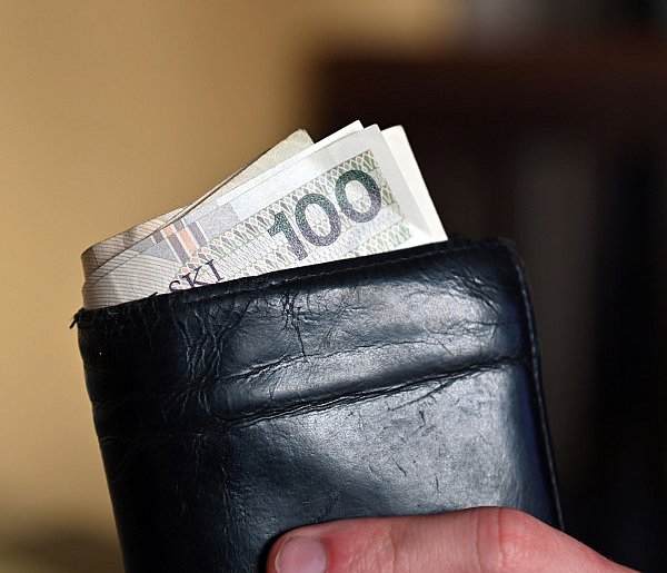 Minimum 7 tys. zł pensji dla pracowników wodociągów i ciepłowni-33932