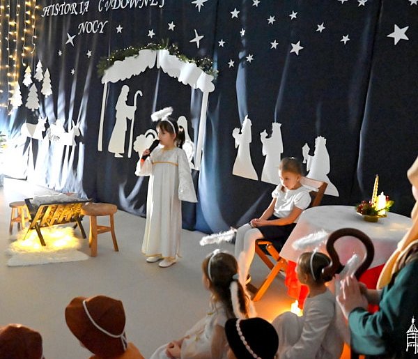 Pełne radości jasełka w Przedszkolu Miejskim nr 5 w Pułtusku-34581