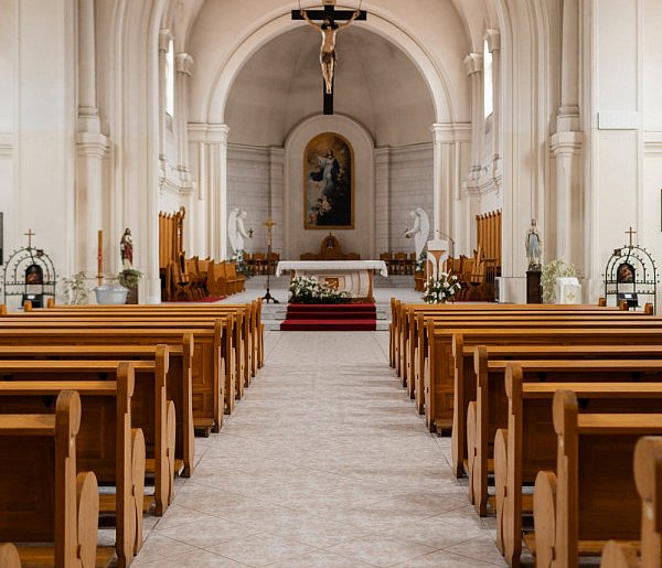 Miliony na Kościół w 2026 roku. Państwo co roku dokłada do duchownych-34858