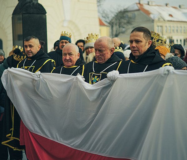 Zimno było tylko w prognozach. Pułtusk znów pokazał tradycję-34993