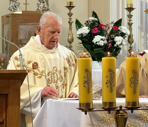 Odbudował świątynię, wychował pokolenia. Pułtusk dziękuje za 70 lat służby