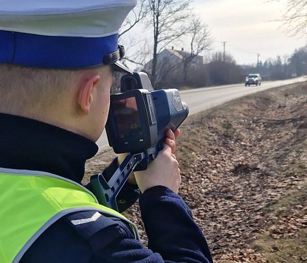 Policja sprawdziła kierowców w powiecie pułtuskim. Posypały się mandaty