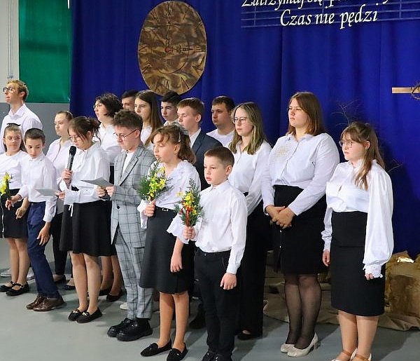 „Zatrzymaj się pod Krzyżem”– poruszające Misterium Paschalne