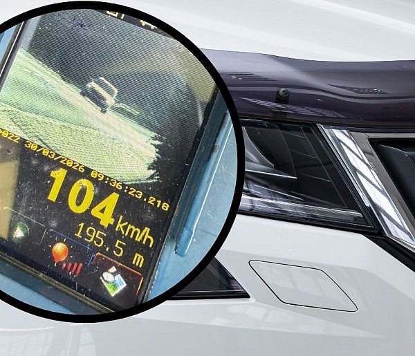 Gaz w podłogę i koniec jazdy. Skoda zatrzymana przez policję