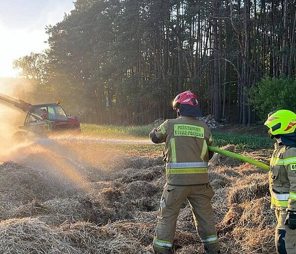 Pożary i wypadek w powiecie pułtuskim. Są ranni