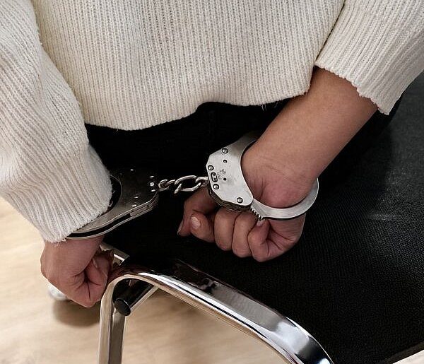 25-latka nie chciała opuścić mieszkania. Skończyła w celi