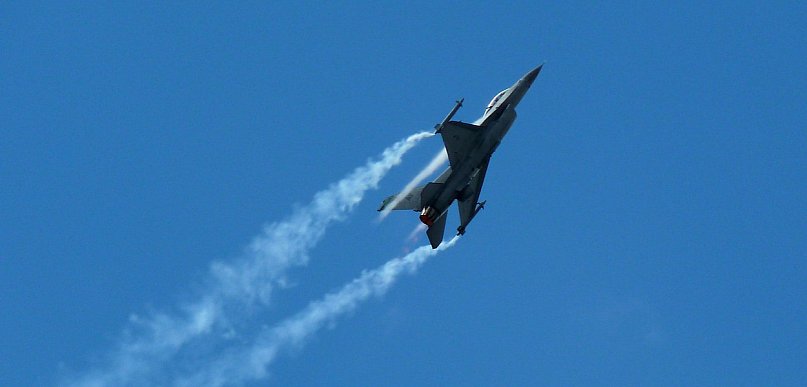 Dowództwo Operacyjne: loty szkoleniowe z przekroczeniem bariery dźwięku