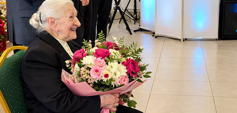 100 lat życia, piękna rodzina i pasja do robótek ręcznych