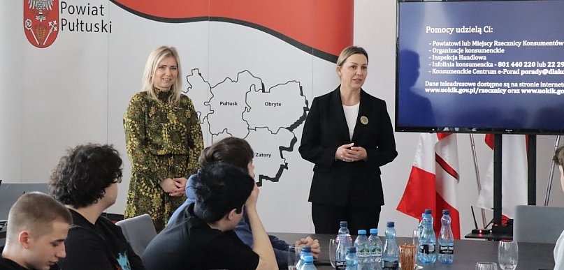 Spotkanie uczniów z Powiatowym Rzecznikiem Konsumentów