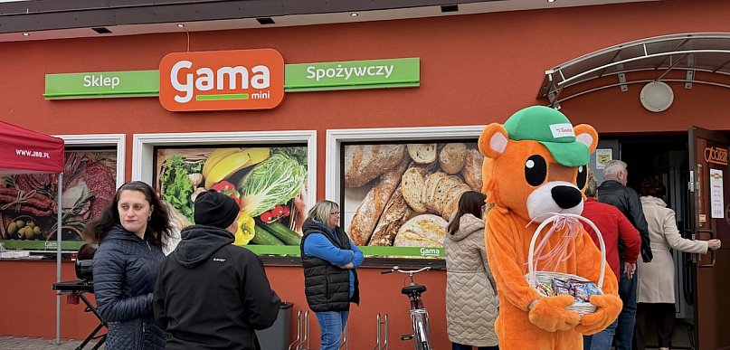 Nowy sklep Społem otwarty w Psarach. Było poświęcenie i grill