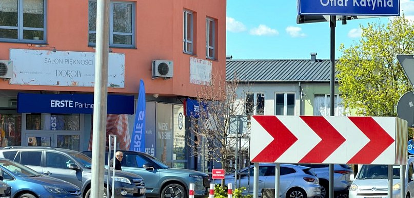 Czerwone logo zniknęło z dnia na dzień. Nowa marka już działa