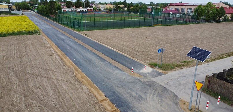 Powstała nowa ścieżka rowerowa i droga dojazdowa do przedszkola