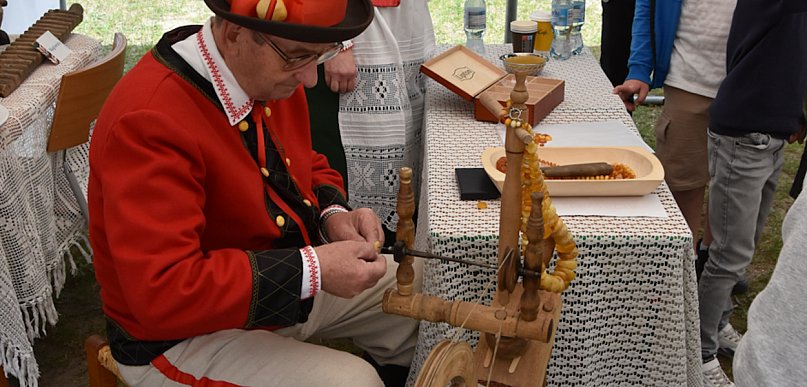 I Kurpiowski Festiwal Bursztynu – święto tradycji, nauki i  promocji