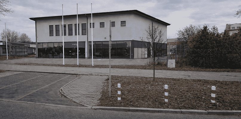 Biznesowa perła przy Jana Pawła II. Kto kupi ten obiekt? - 34647