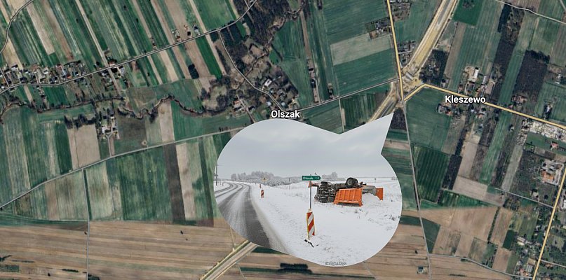 Groźny wypadek na drodze do Pułtuska. Pług na boku - 34966