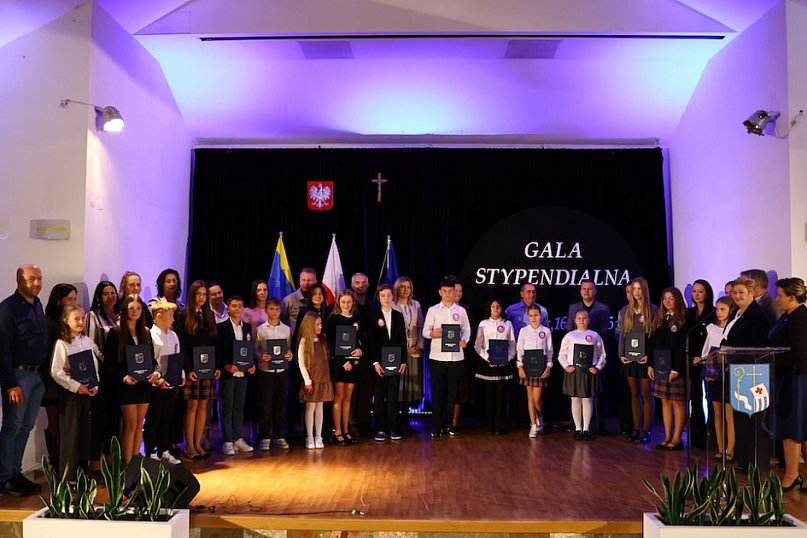 Burmistrz wręczyła 136 stypendiów!