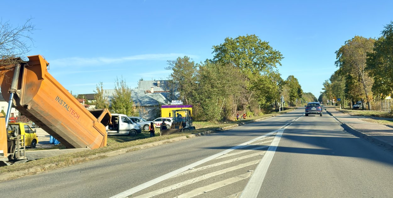 Ruszyła budowa ścieżki pieszo-rowerowej na pułtuskich Popławach!