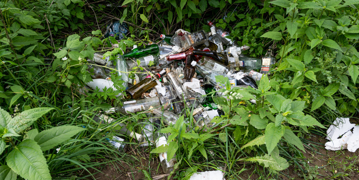 Alkohol w małych butelkach: czy to tylko wygodne dwa łyki?