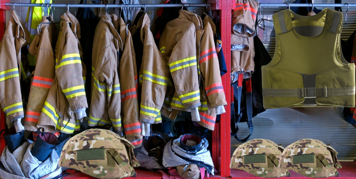 Strażacy zyskają kamizelki balistyczne, hełmy i nowe standardy ochrony