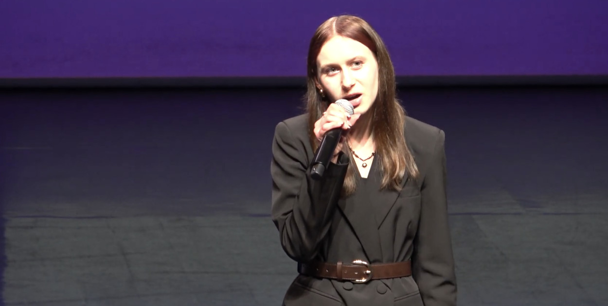 Screen z nagrania YT